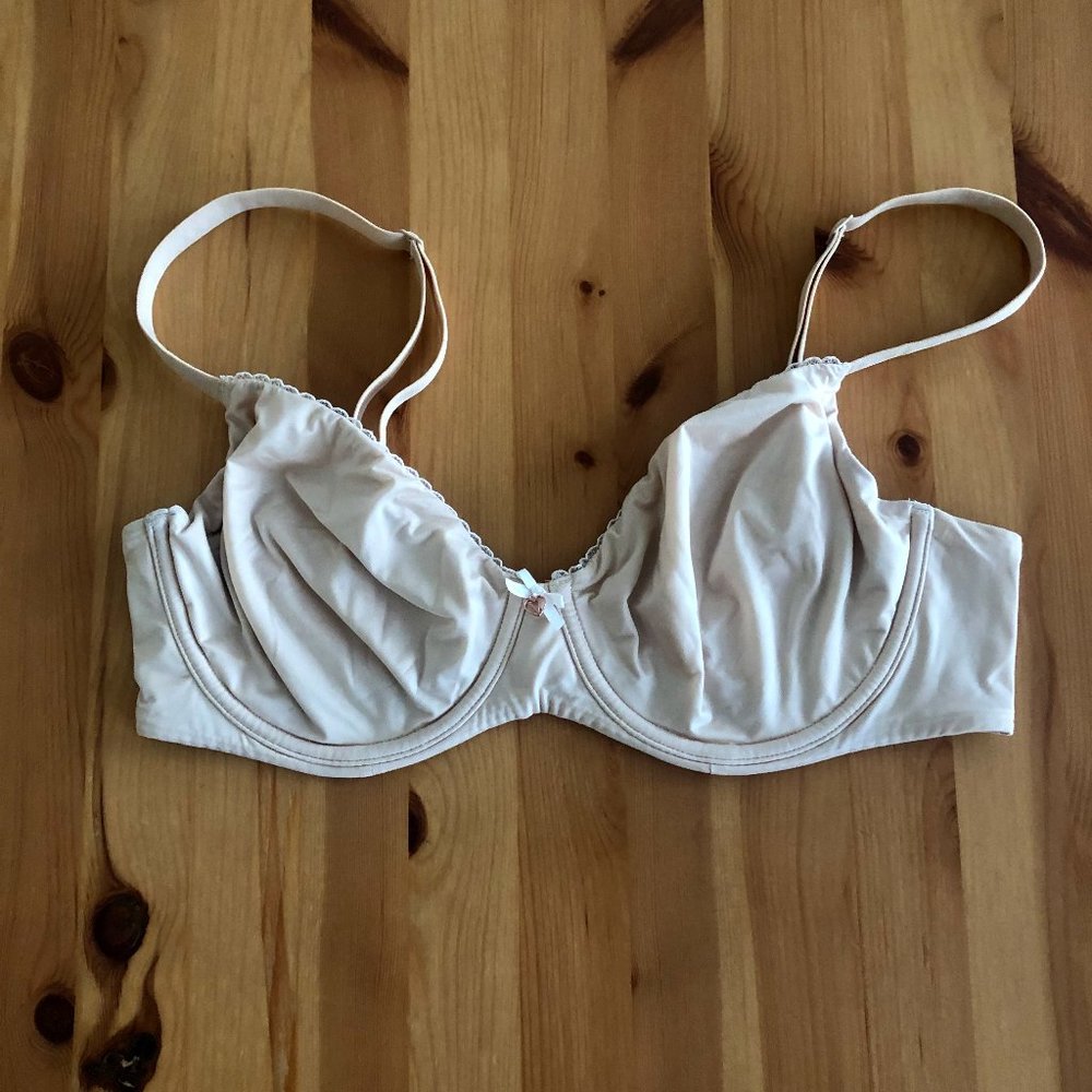 Victoria's Secret Body by Victoria Unlined Demi Bra 36D Light Pink